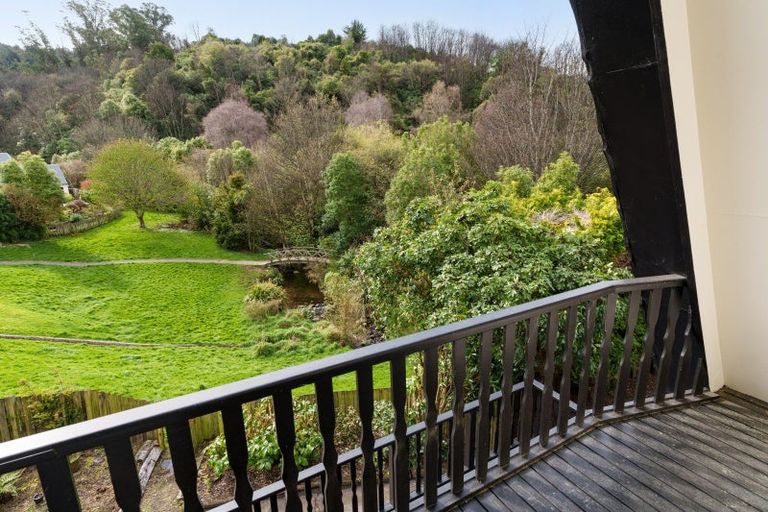 Photo of property in 50 Glenross Street, Glenross, Dunedin, 9011