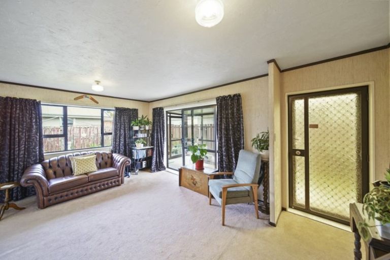 Photo of property in 2/7 King Edward Avenue, Papakura, 2110