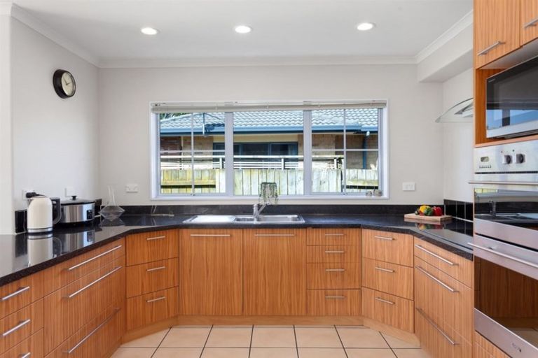 Photo of property in 33 Edgewater Grove, Whakatane, 3120