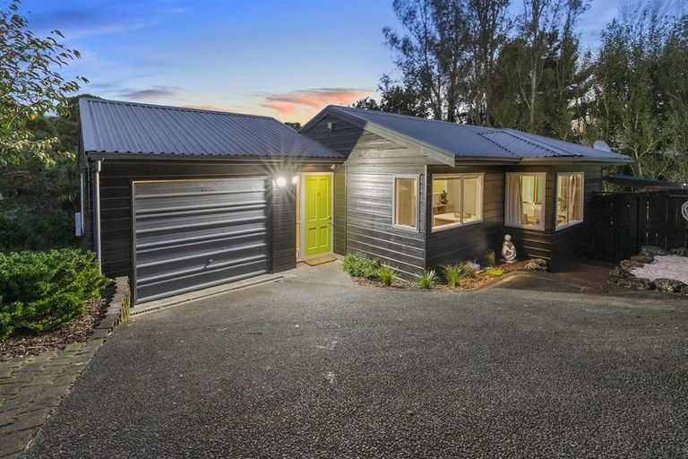 Photo of property in 10 Springtime Crescent, Stanmore Bay, Whangaparaoa, 0932