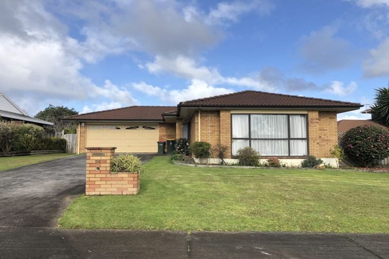 Photo of property in 26 Crescent Hills Court, Northpark, Auckland, 2013