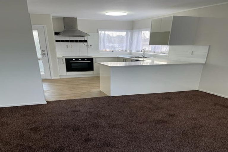 Photo of property in 1/29 Lane Road, Weymouth, Auckland, 2103