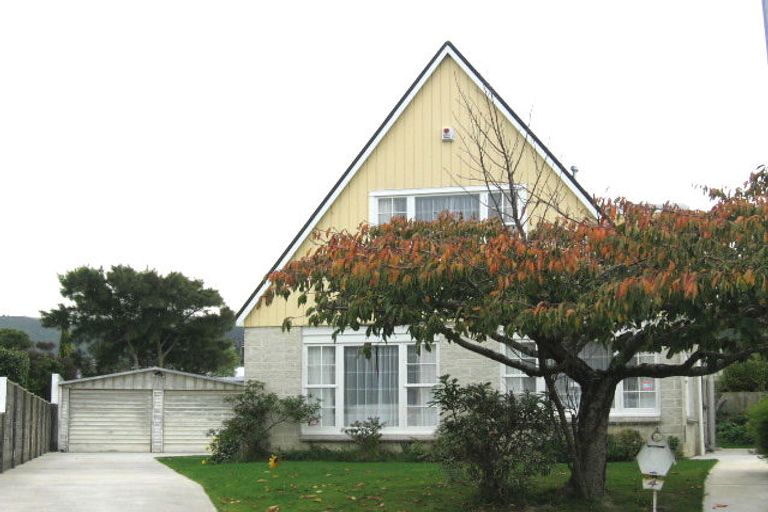 Photo of property in 4 Earlston Grove, Avalon, Lower Hutt, 5011