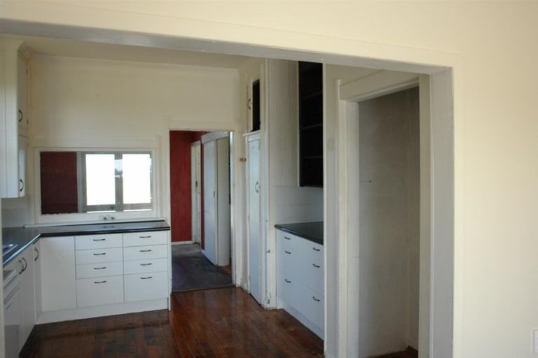 Photo of property in 21 Middlesex Street, Patea, 4520