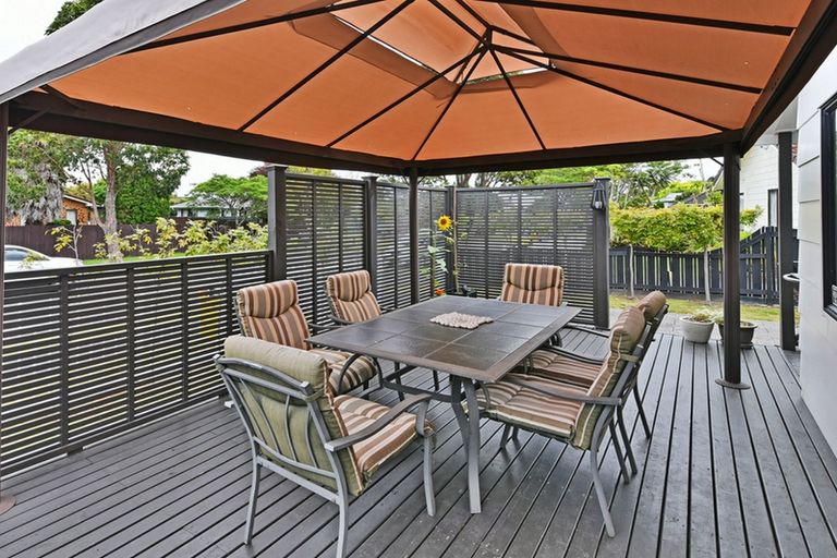 Photo of property in 3 Sunningdale Street, Wattle Downs, Auckland, 2103