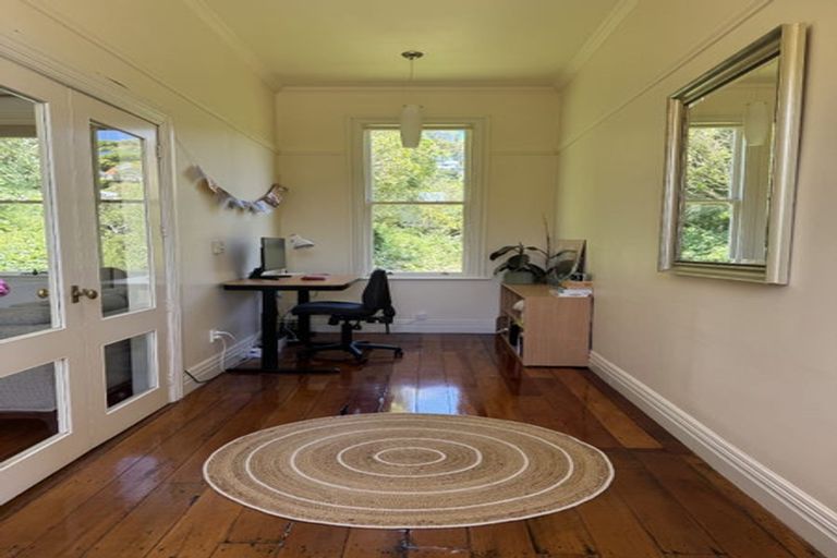 Photo of property in 183 Glenmore Street, Kelburn, Wellington, 6012