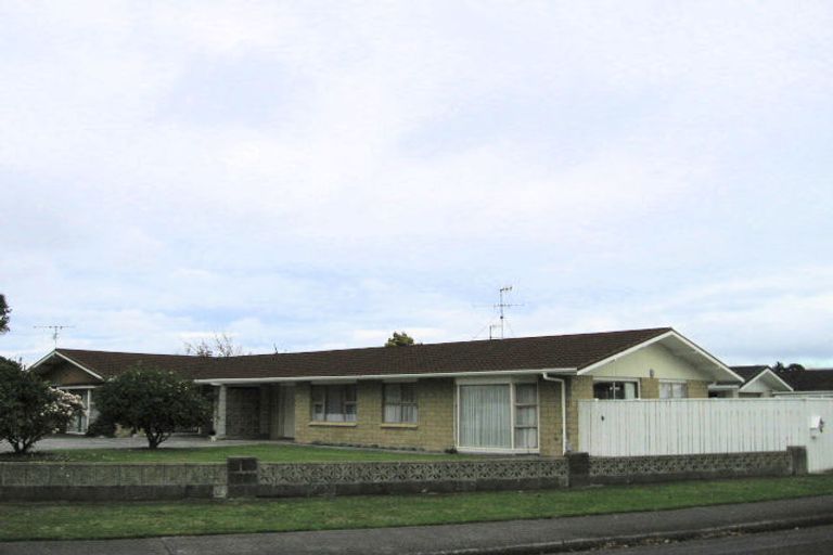 Photo of property in 16a Oriwa Street, Waikanae, 5036