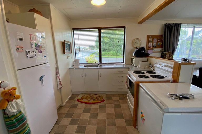 Photo of property in 124 Roberts Line, Kelvin Grove, Palmerston North, 4414