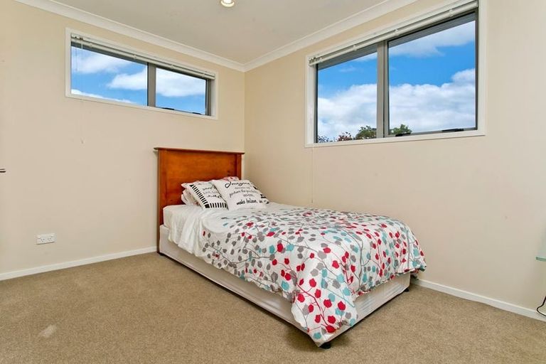 Photo of property in 115 Sunnynook Road, Forrest Hill, Auckland, 0620