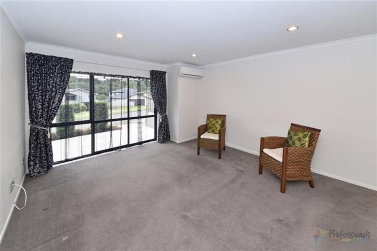 Photo of property in 15 Dawood Place, The Gardens, Auckland, 2105