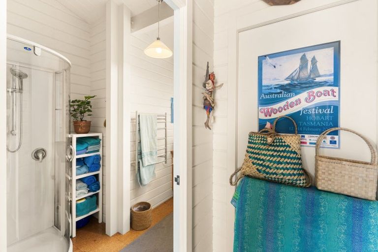 Photo of property in 11 Russell Heights, Russell, 0202