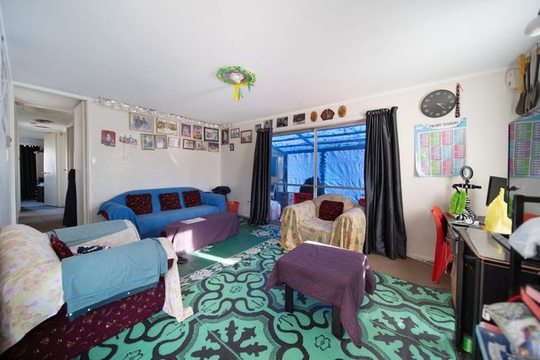 Photo of property in 22 Watchfield Close, Mangere, Auckland, 2022