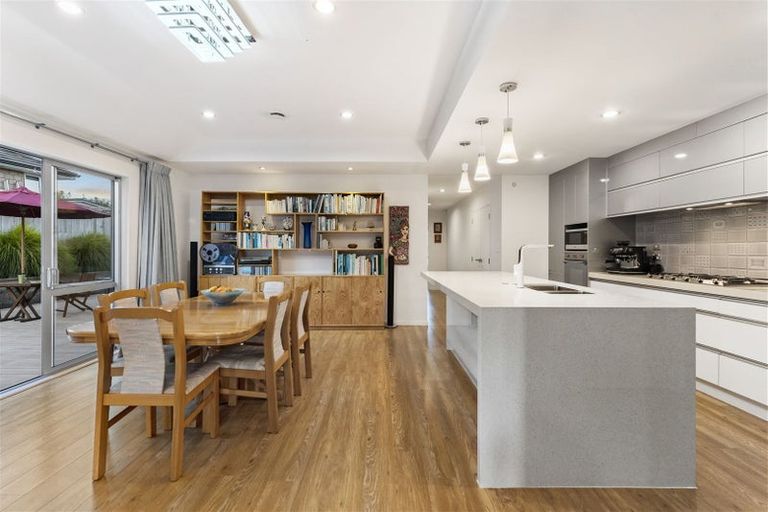 Photo of property in 11 Lam Terrace, Riverhead, 0820