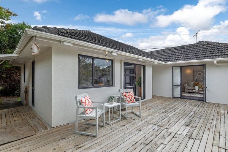 Photo of property in 1/24 Richards Avenue, Forrest Hill, Auckland, 0620