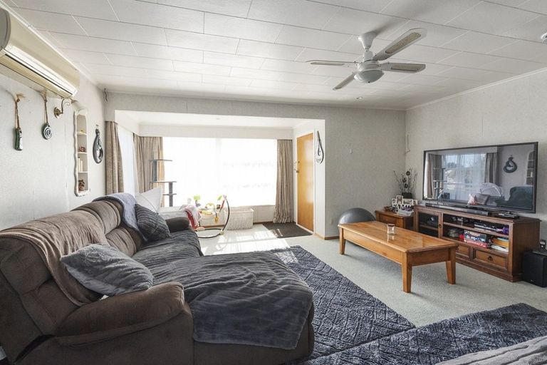 Photo of property in 5 Harlech Street, Levin, 5510