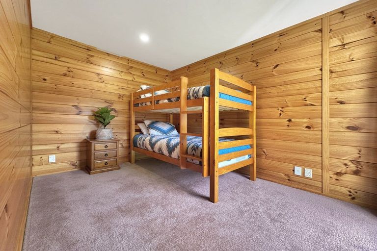 Photo of property in 31 Angela Place, Kinloch, Taupo, 3377