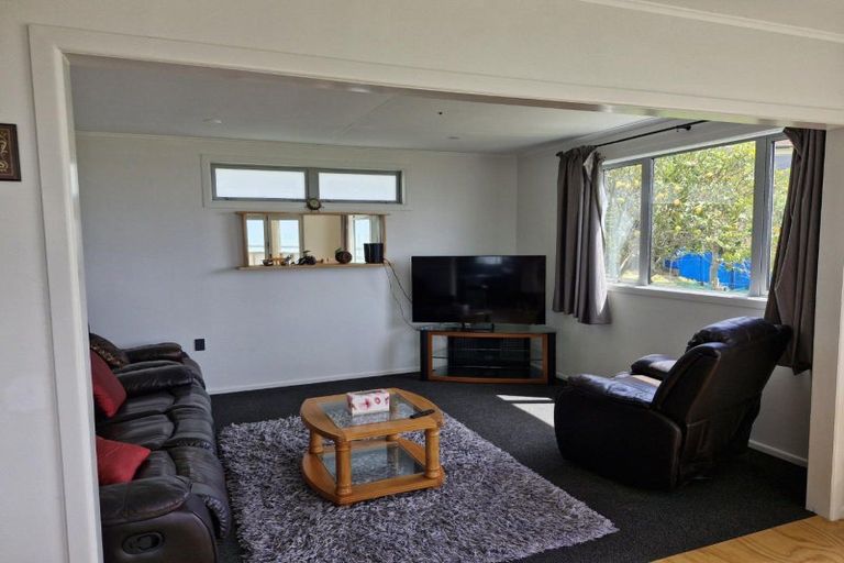 Photo of property in 11a Catherine Crescent, Moturoa, New Plymouth, 4310