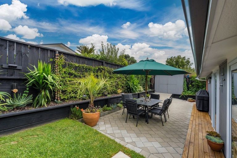 Photo of property in 36 Omokoroa Road, Omokoroa, 3114