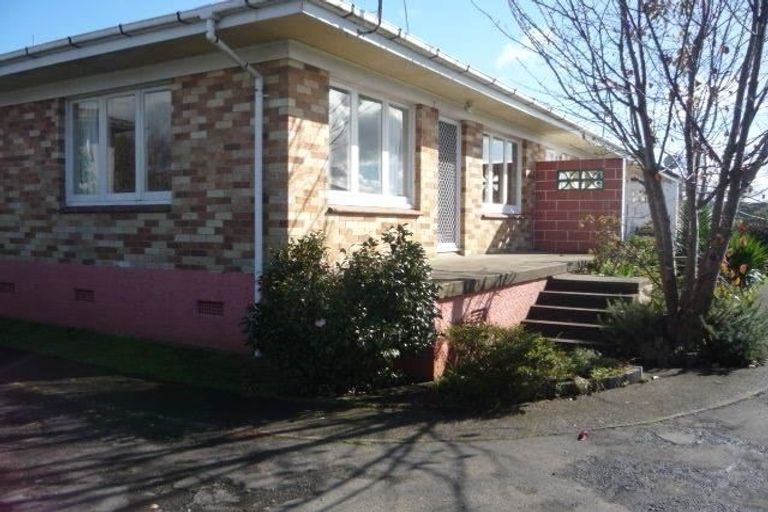 Photo of property in 1/6a View Road, Papakura, 2110