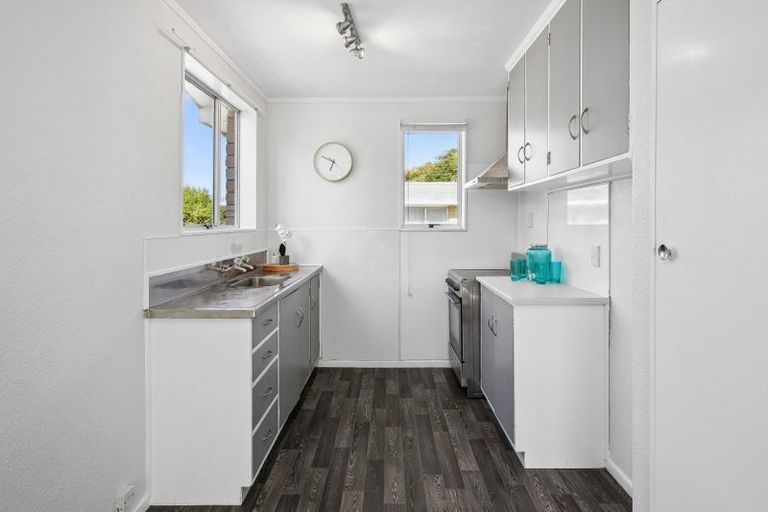 Photo of property in 183c Newlands Road, Newlands, Wellington, 6037