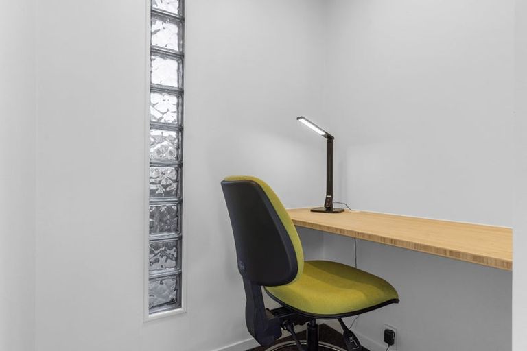 Photo of property in 74 Fitzwater Place, Henderson, Auckland, 0612