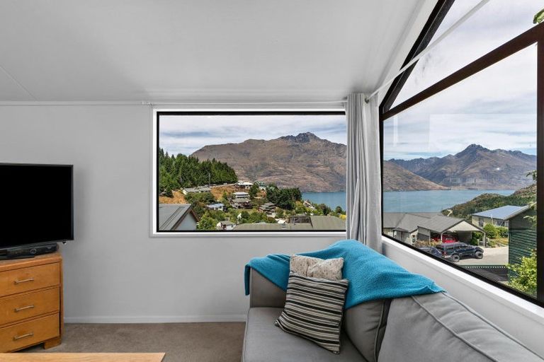 Photo of property in 9b Dart Place, Fernhill, Queenstown, 9300