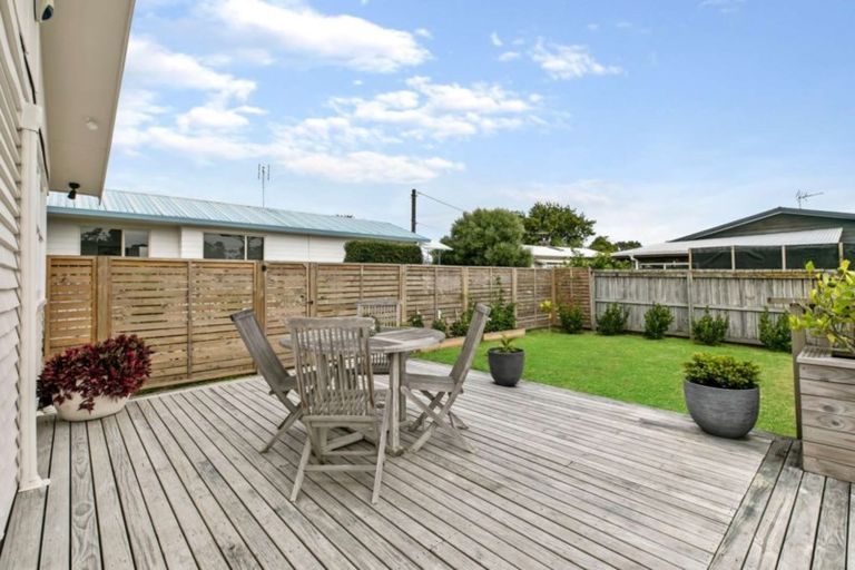 Photo of property in 3a Gazelle Avenue, Beach Haven, Auckland, 0626
