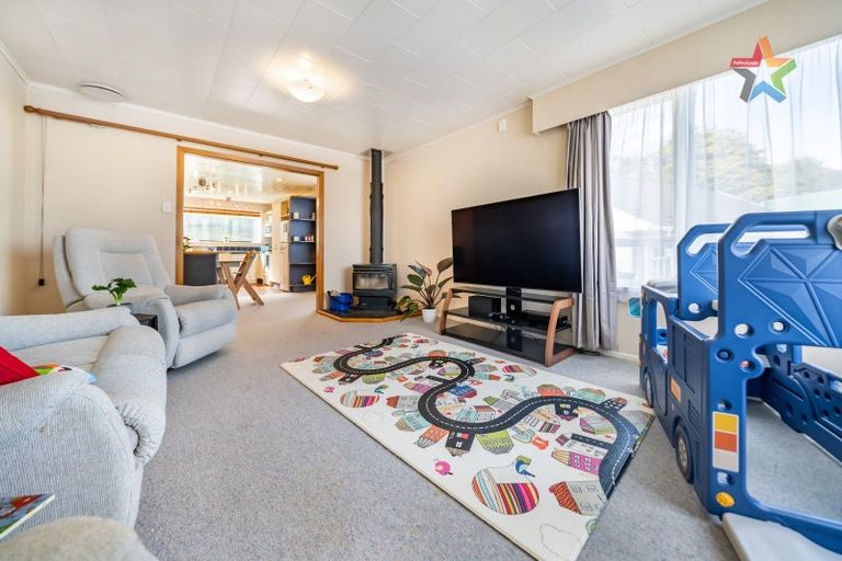 Photo of property in 19 Christchurch Crescent, Kelson, Lower Hutt, 5010