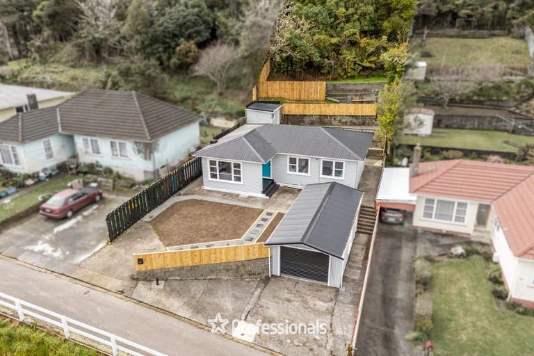 Photo of property in 83 Coast Road, Wainuiomata, Lower Hutt, 5014