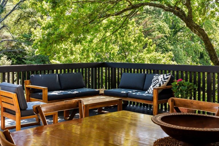 Photo of property in 35 Burns Road, Hospital Hill, Napier, 4110