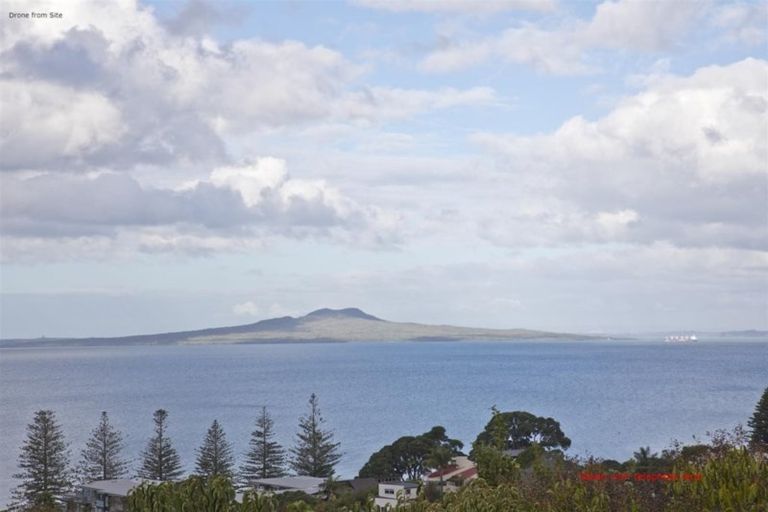 Photo of property in 841 Beach Road, Browns Bay, Auckland, 0630