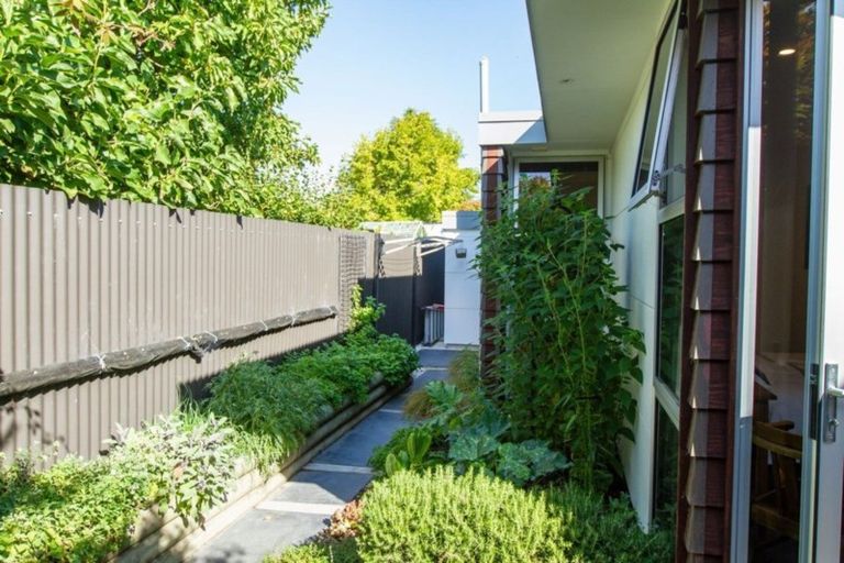 Photo of property in 5 Dovedale Avenue, Ilam, Christchurch, 8041