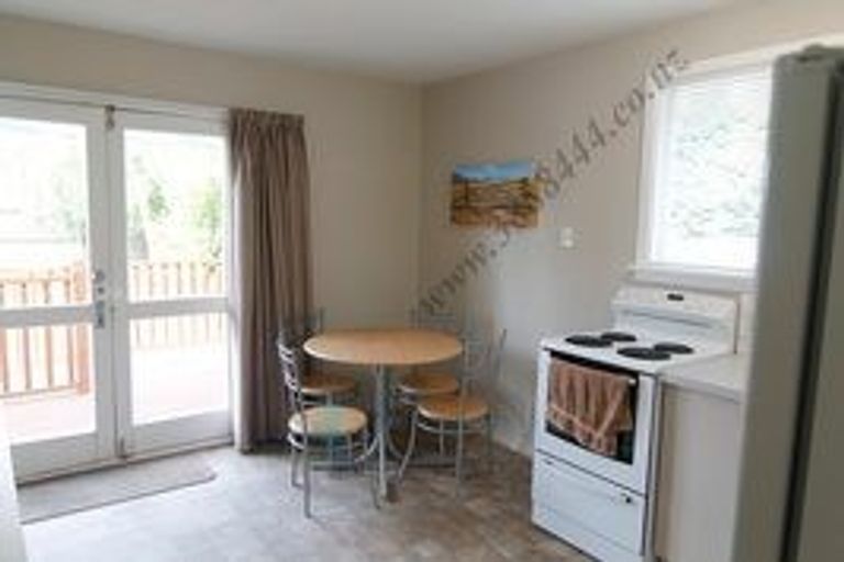 Photo of property in 98 Winters Road, Redwood, Christchurch, 8051