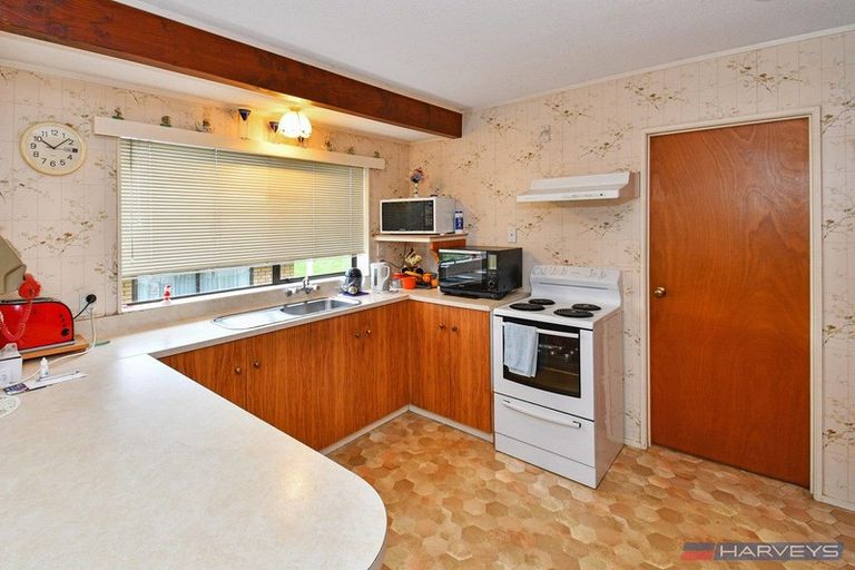 Photo of property in 2/17 Vintage Drive, Henderson, Auckland, 0612