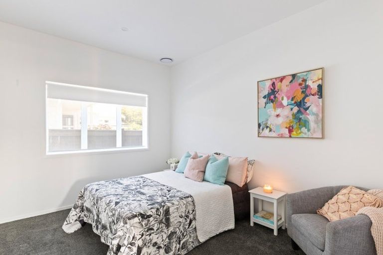 Photo of property in 12 Kowhai Street, Strandon, New Plymouth, 4312