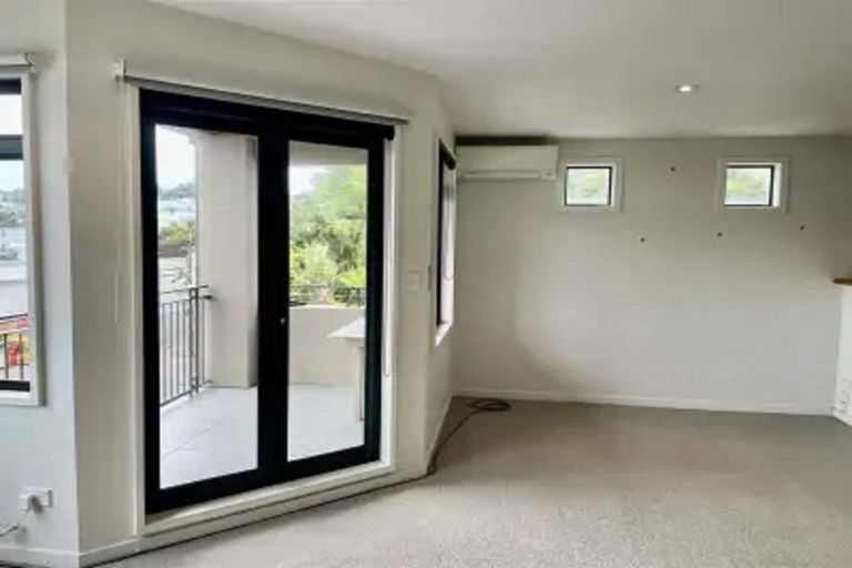 Photo of property in 2a/4 Fleet Street, Devonport, Auckland, 0624