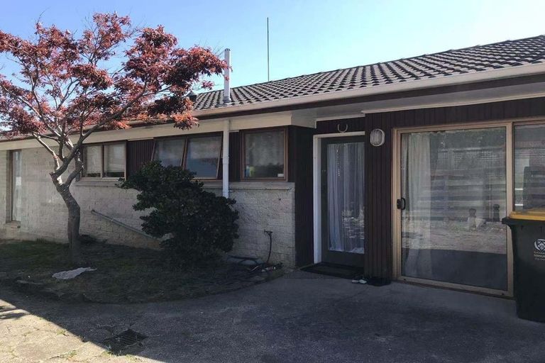 Photo of property in 2/205 Bucklands Beach Road, Bucklands Beach, Auckland, 2012