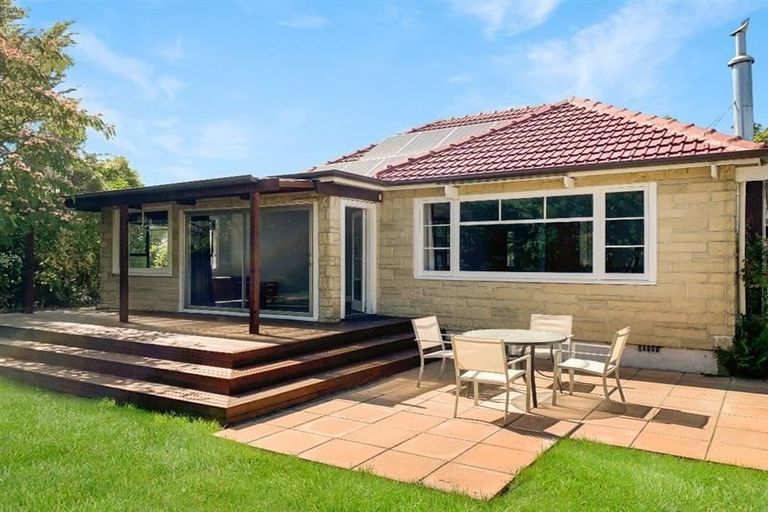 Photo of property in 57 Searells Road, Strowan, Christchurch, 8052