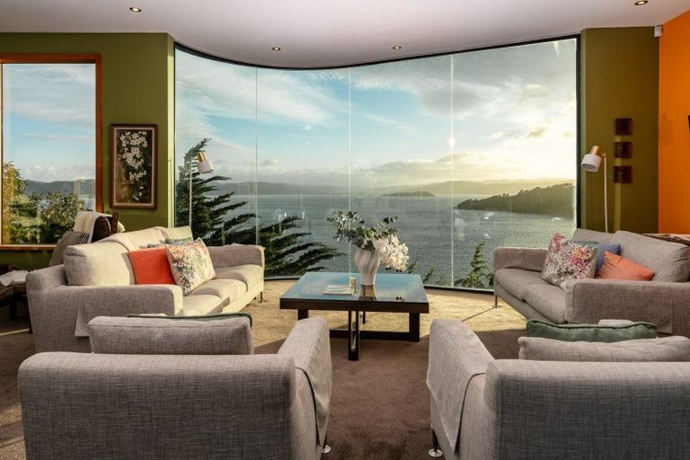 Photo of property in 142 Grafton Road, Roseneath, Wellington, 6011