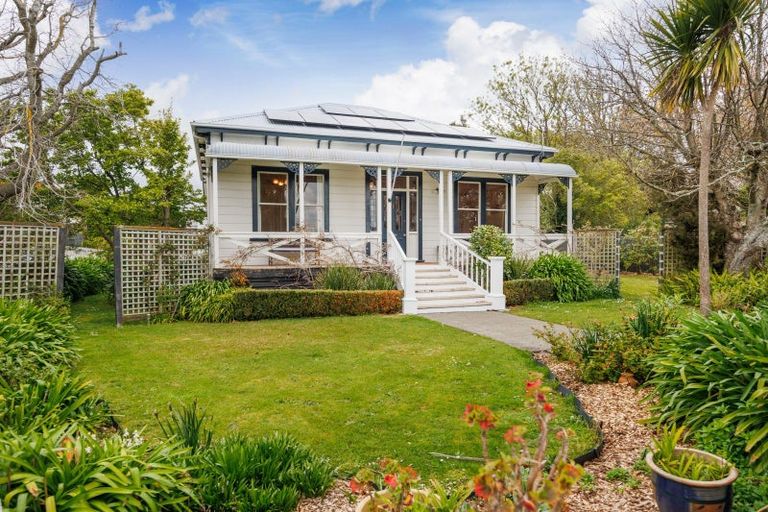 Photo of property in 11 Kings Court, Roslyn, Palmerston North, 4414