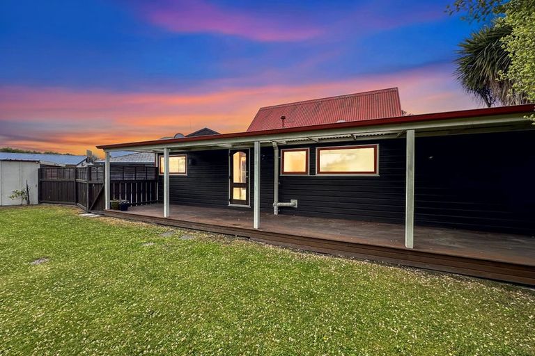 Photo of property in 351 Sawyers Arms Road, Harewood, Christchurch, 8051