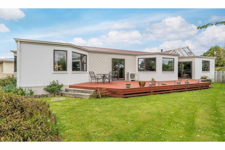 Photo of property in 70 Hunter Street, Edendale, 9825