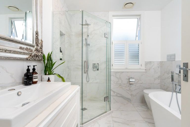 Photo of property in 48 Mcfarlane Street, Mount Victoria, Wellington, 6011