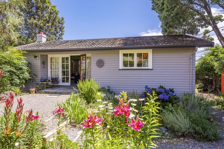 Photo of property in 25 Seddon Street, Waikanae, 5036