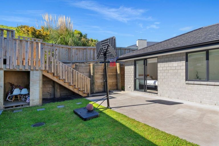 Photo of property in 83 Whakaturou Crescent, Pyes Pa, Tauranga, 3112