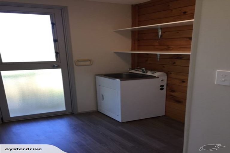 Photo of property in 7 Grenadine Place, Unsworth Heights, Auckland, 0632