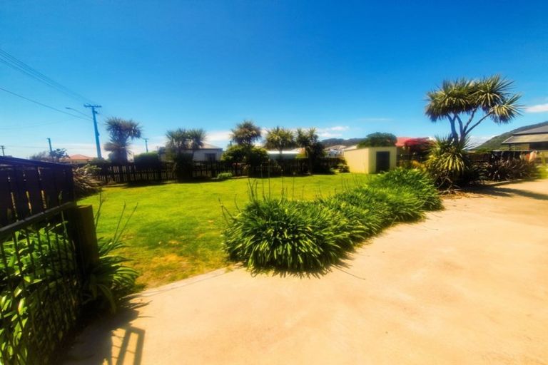 Photo of property in 32 Reid Street, Blaketown, Greymouth, 7805