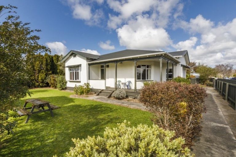 Photo of property in 1 Ngaio Street, West End, Palmerston North, 4412