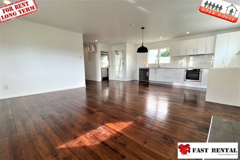 Photo of property in 2/46 Tree View Avenue, Glenfield, Auckland, 0629