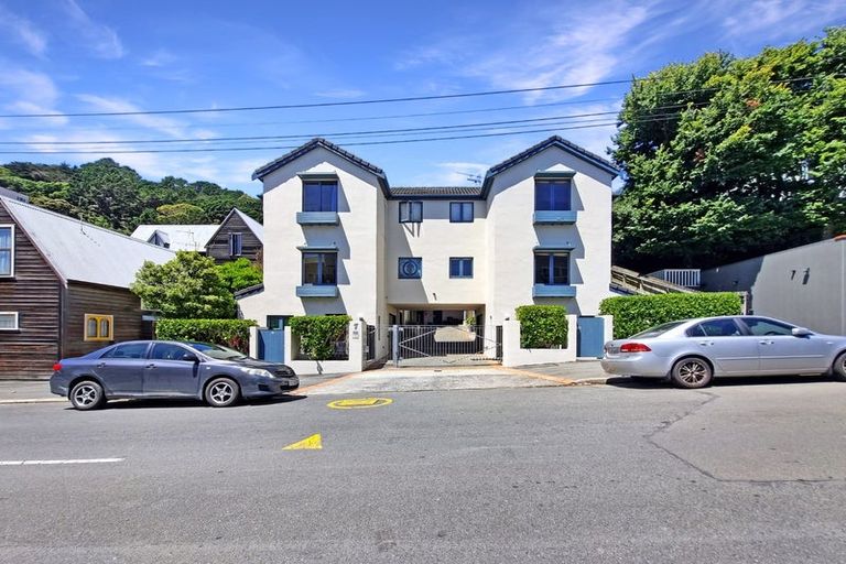 Photo of property in 7h Austin Street, Mount Victoria, Wellington, 6011